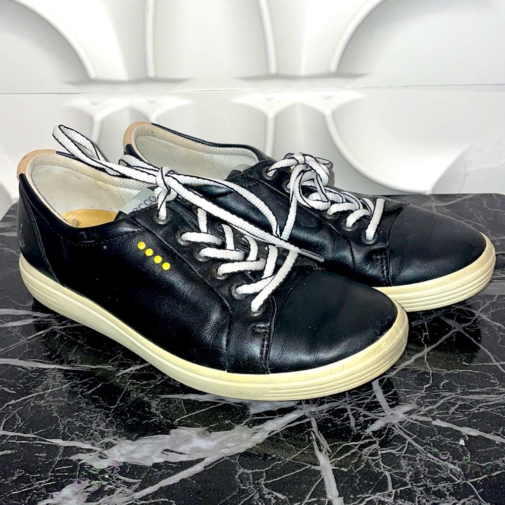 Ecco Womens Soft Shoe Black size 8